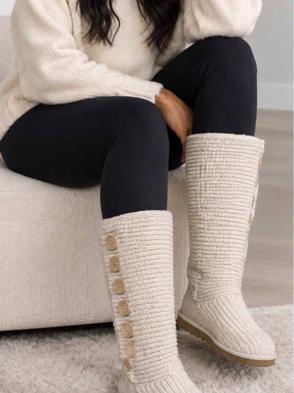 UGG soft Cream wool blend knit sweater riding boots SZ8 decorative side buttons